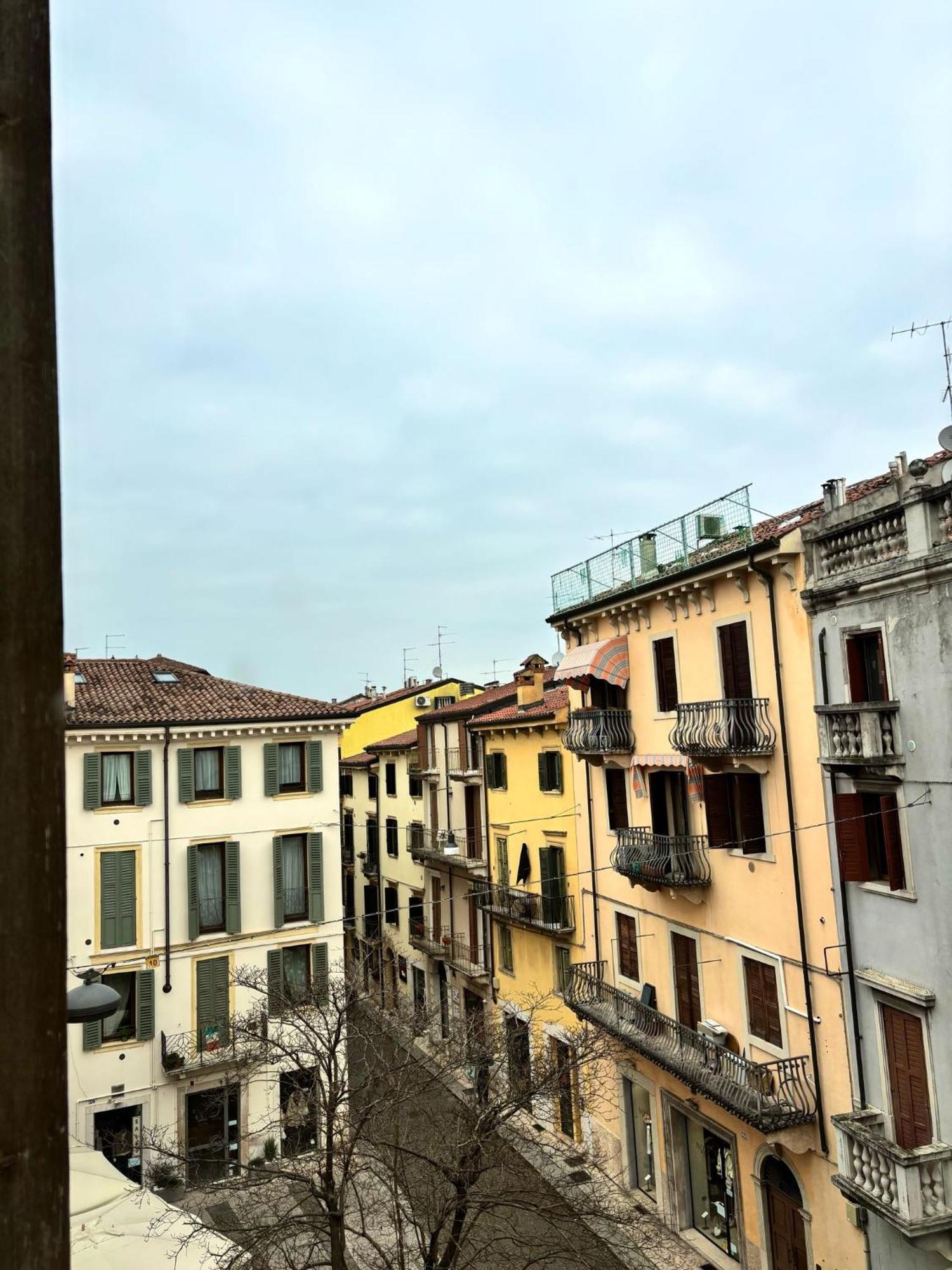 Residenza Pozzani Apartment Verona Bagian luar foto